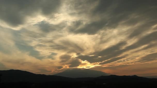 Schöner Zeitraffer bei Sonnenuntergang — Stockvideo