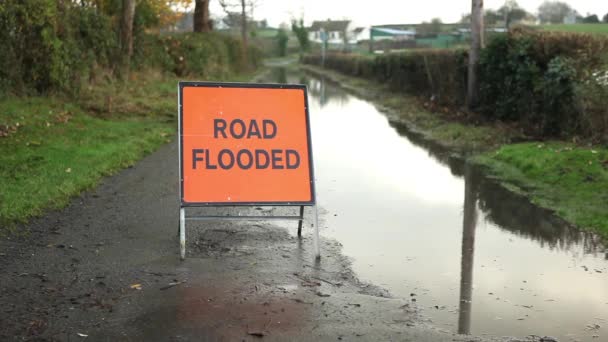 Road flooded sign — Stockvideo