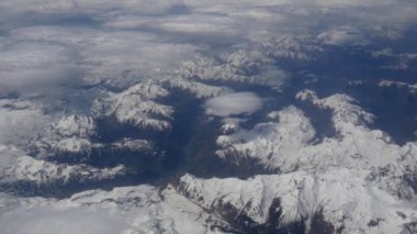 Bulutlar ve dağ hava atış 