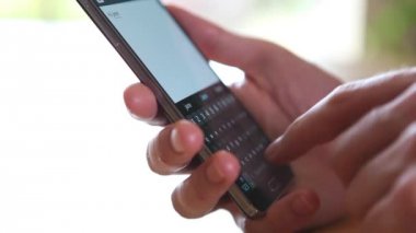 adam cep telefonu yazarak 