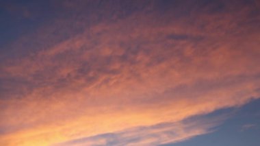 Gün batımı bulutları zaman aşımı