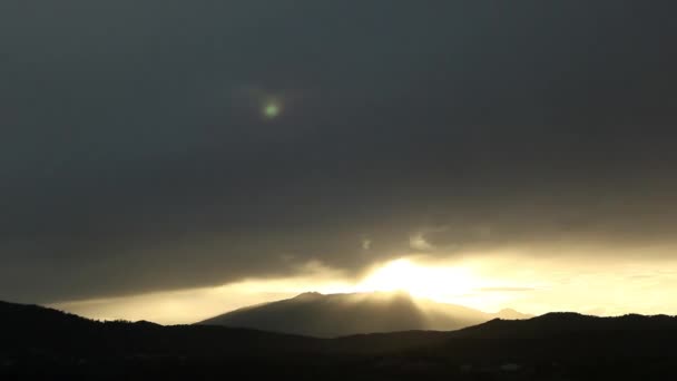 Schöner Zeitraffer bei Sonnenuntergang — Stockvideo