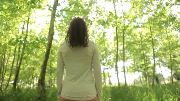 Young girl in forest — Stock Video