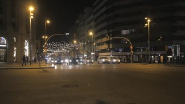 Barselona Caddesi üzerinde kişi