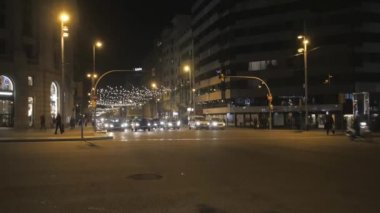 Barselona şehir sokaklarını Noel