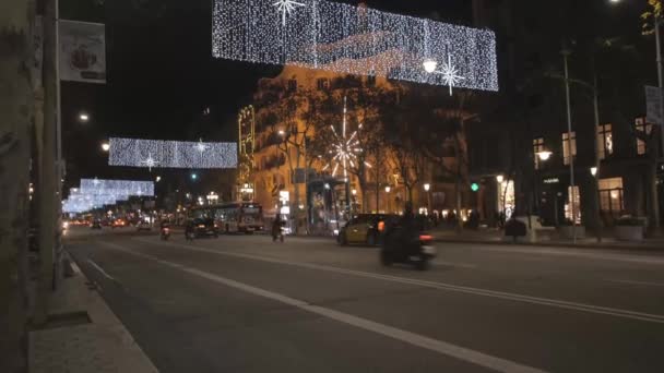 ถนนเมืองบาร์เซโลนาในวันคริสต์มาส — วีดีโอสต็อก
