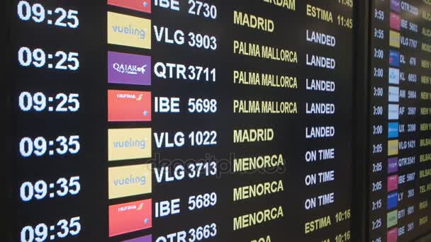 Flughafen Barcelona Reiseziele Bord — Stockvideo