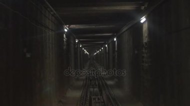 Tren tüneli tren taşıma 