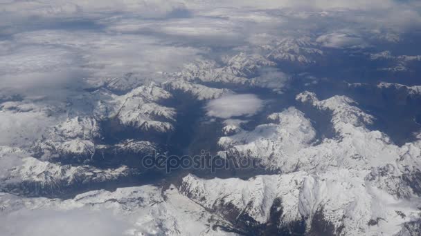 Foto aérea de nubes y montañas — Vídeos de Stock