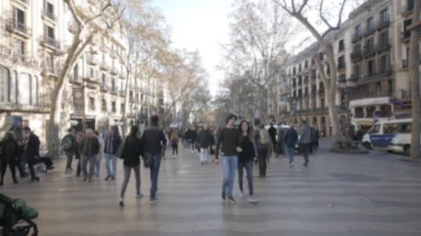 バルセロナの通りの人々 — ストック動画