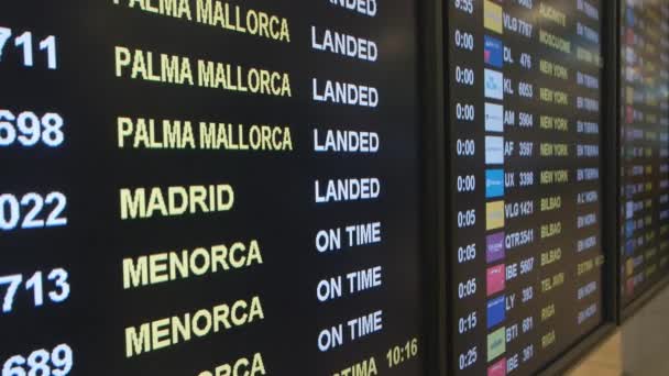 Barcelona luchthaven bestemmingen bestuur — Stockvideo