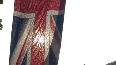 İngilizce Swinging mavi gökyüzü, yaz günü, Avrupa Brexit İngiltere vatanseverlik bayrak.