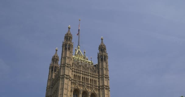 2017年7月23日 伦敦大本议会 教堂图标 晴朗的夏日 著名的旅游胜地 欧洲的标志性建筑 — 图库视频影像