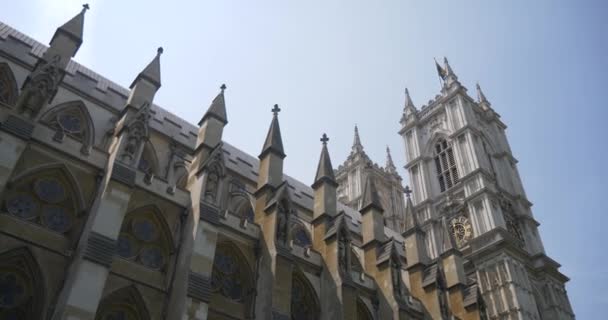 2017年7月23日 伦敦大本议会 教堂图标 晴朗的夏日 著名的旅游胜地 欧洲的标志性建筑 — 图库视频影像