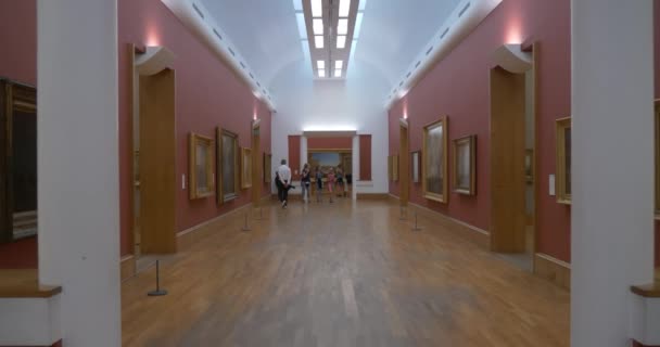 London England Juli 2017 Berömda Målningar London Museum Korridor — Stockvideo