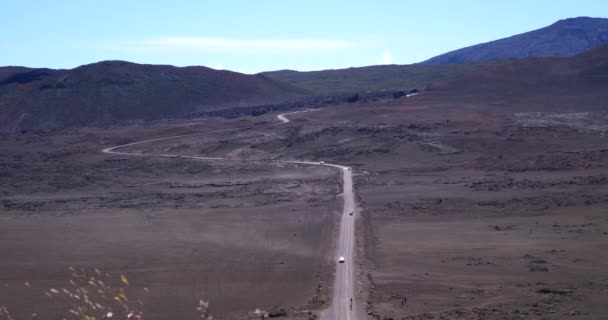 Dramático Cráter Volcánico Superficie Paisaje Negro Reunión Vegetación Isla Tropical — Vídeos de Stock