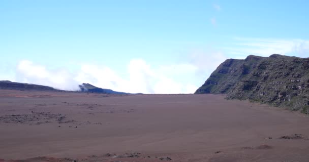 Dramatické Povrchu Sopečného Kráteru Černý Krajiny Vegetace Réunion Které Jsou — Stock video