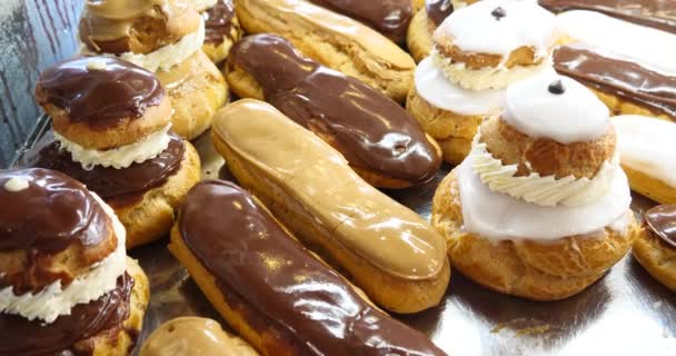 Gâteaux Pâtisseries Affichage Sur Boulangerie Boutique Maison Délicieux Gâteries Sucrées — Video