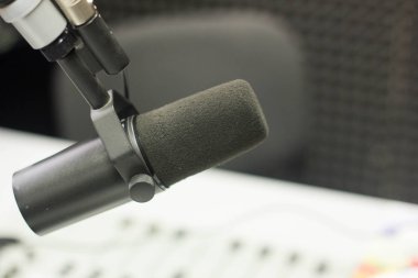 radyo stüdyo mikrofon
