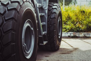 Kamyon lastikleri yeni
