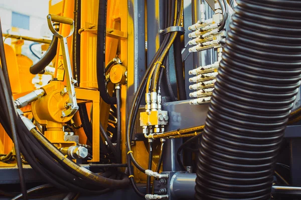 Caterpillar traktör Sergisi