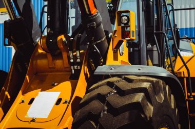 Caterpillar traktör Sergisi