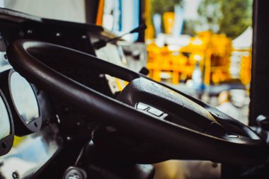 Büyük direksiyon simidi