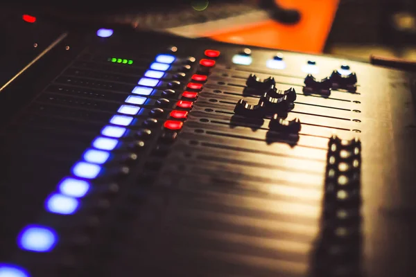 Mixerbord på konserten — Stockfoto