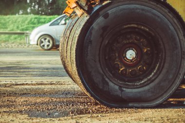 Rusya, Novokuzneck, 14.08.2017: şehrin Asfalt döşeme.