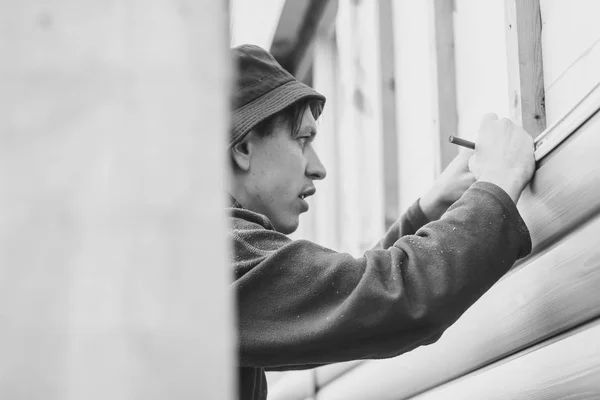 Installation of siding — Stock Photo, Image