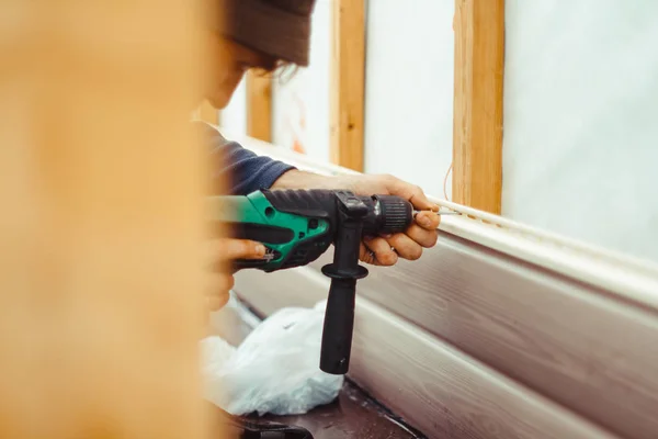 Installation of siding — Stock Photo, Image