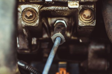 araba motoru kapatmak