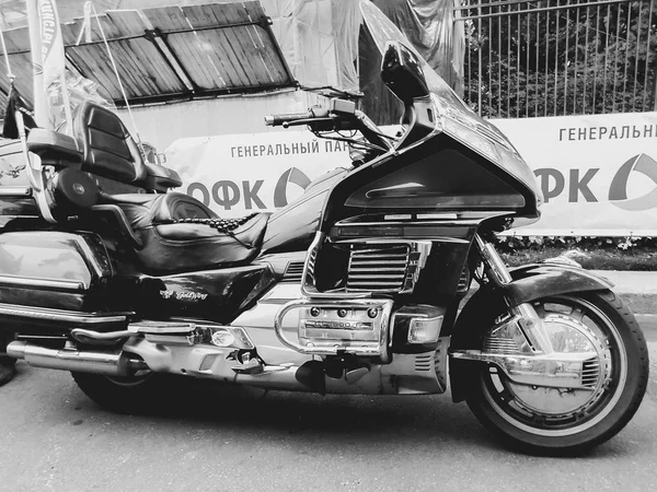 サンクトペテルブルクの路上でサンクトペテルブルク, ロシア, 06.08.2017: オートバイ — ストック写真