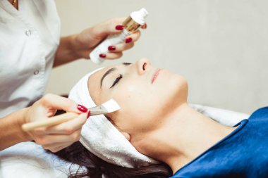 Salon yüz kabukları
