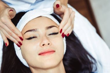 yüz masaj spa salon