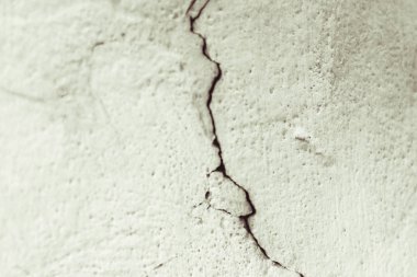 eski duvar çatlakları ile