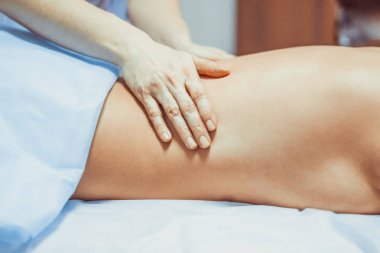 salonda bir sırt masajı