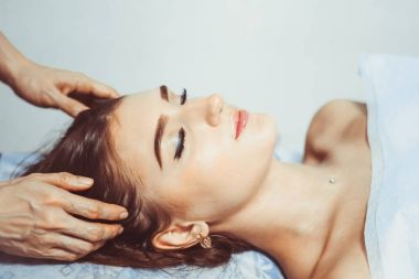 yüz masaj spa salon