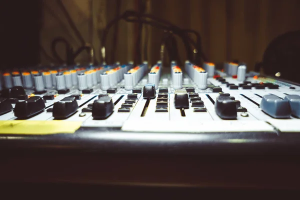 Mixerbord på konserten — Stockfoto