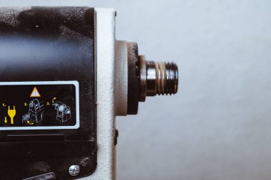 makine üzerinde mil