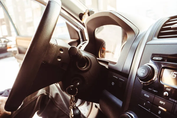 Volante del coche de mano — Foto de Stock