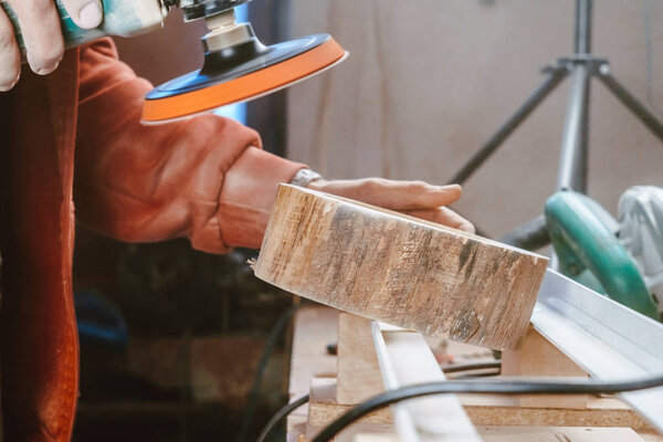 grinds the wooden product