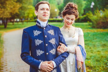 Çift güzel elbiseli