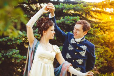 Çift güzel elbiseli