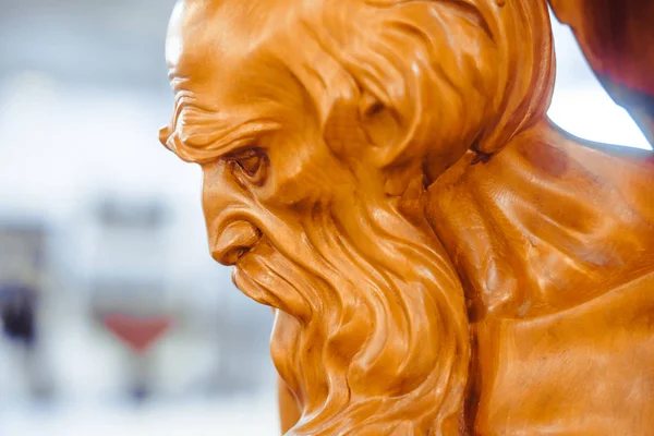 Novokuzneck. Rússia - 09.04.2018: escultura de madeira — Fotografia de Stock