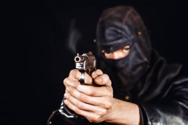 Maskeli terör