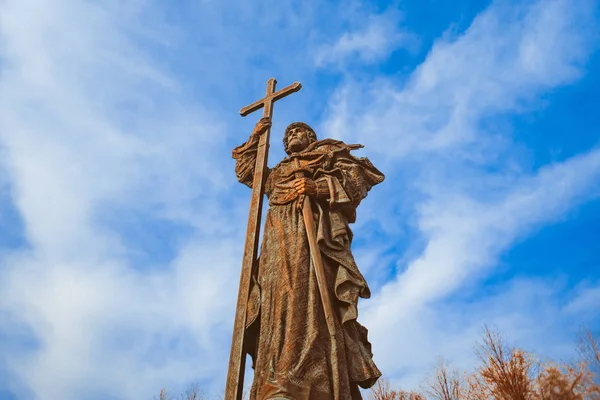 Москва, Россия-26 октября 2019 года: памятник князю Владимиру в Москве — стоковое фото
