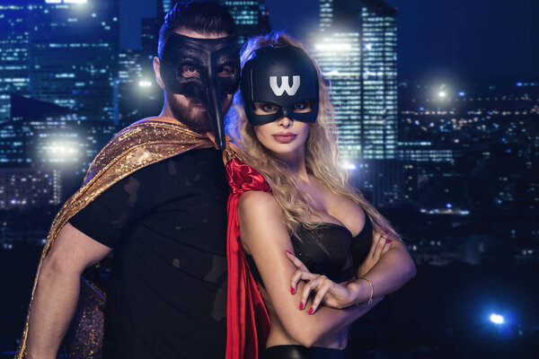 Супер геройская пара
 