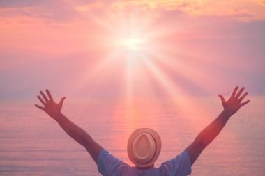 Deniz üzerinde güneşin tadını turizm