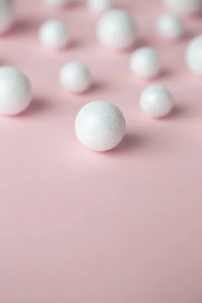 Abstrato com bolhas de espuma no conceito surreal minimalista rosa . — Fotografia de Stock